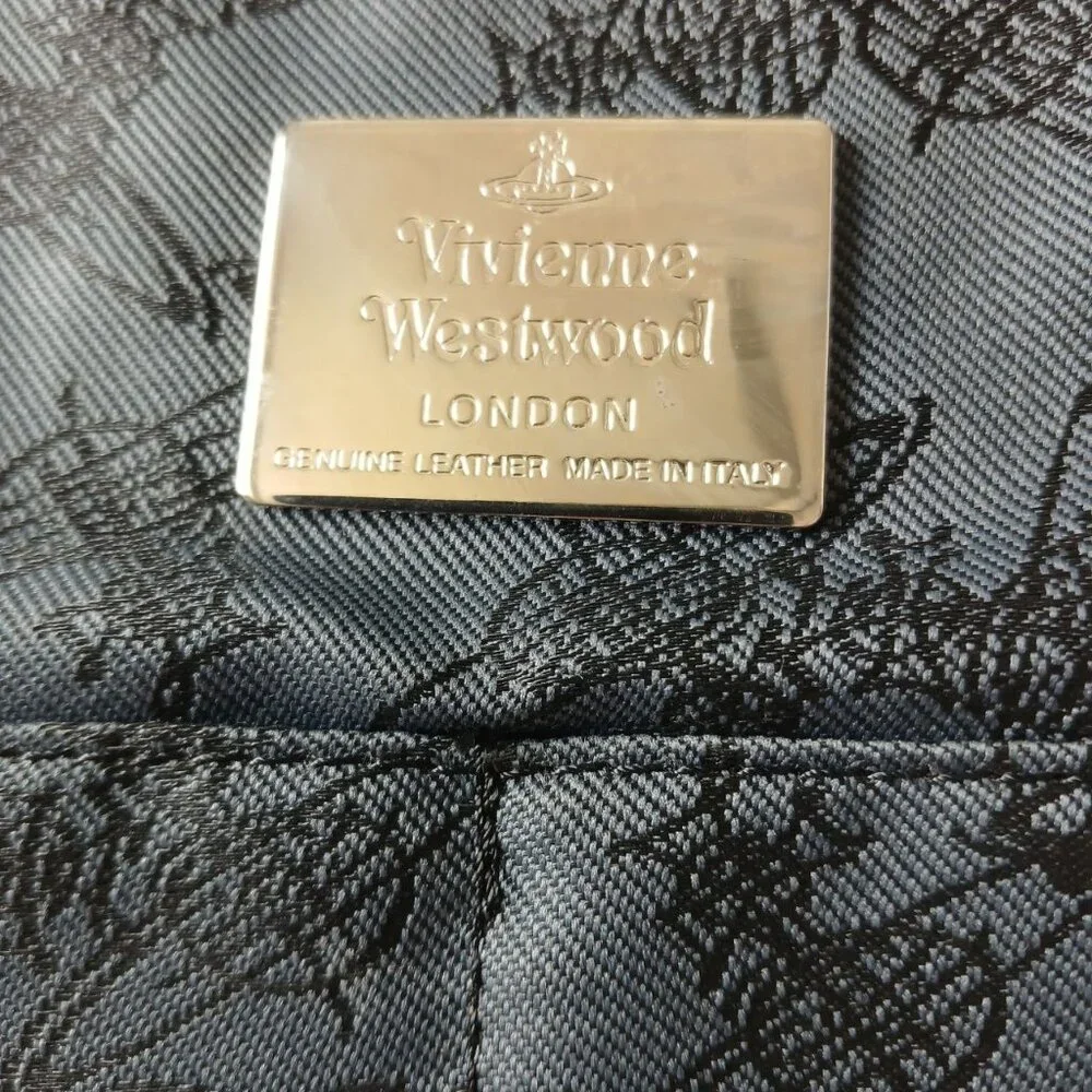 Vivienne Westwood one kind